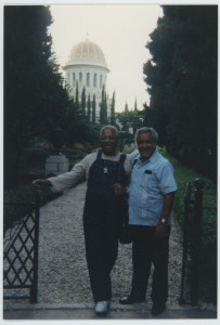 Gillespieről készült felvétel a Baha’i Világközpontban tett látogatása során 1985-ben