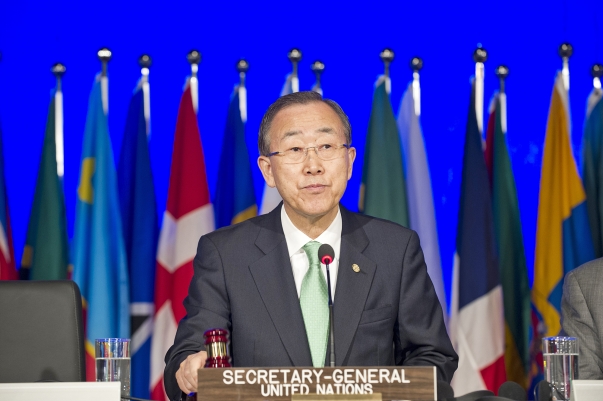 Az ENSZ főtitkára, Ban Ki-moon hivatalosan megnyitja a Rio+20 környezetvédelmi konferenciát, 2012. június 20-án Rio de Janeiróban. UN Photo/Mark Garten