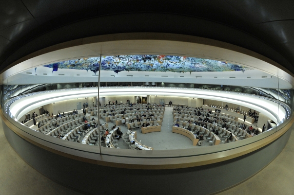 Az ENSZ Emberi Jogi Bizottság jelenleg zajló 19. ülése a svájci Genfben. Az Emberi Jogi Tanács az Egyesült Nemzetek keretein belül működő, 47 tagországot számláló kormányközi testület, melynek feladata az emberi jogok teljeskörű védelme és előmozdítása világszerte.  ENSZ Fotó/Jean-Marc Ferré