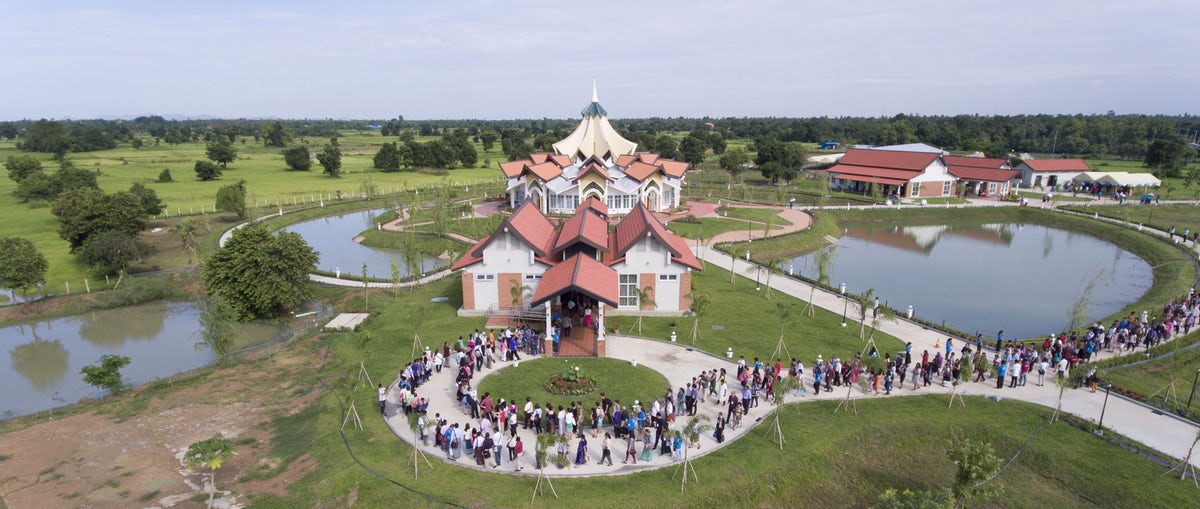 A kambodzsai bahá’í imaház az egység, béke és szellemi emelkedettség érzését testesíti meg © Bahá’í Nemzetközi Hírszolgálat news.bahai.org